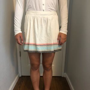 cute cream colored skirt, perfect for summer!!